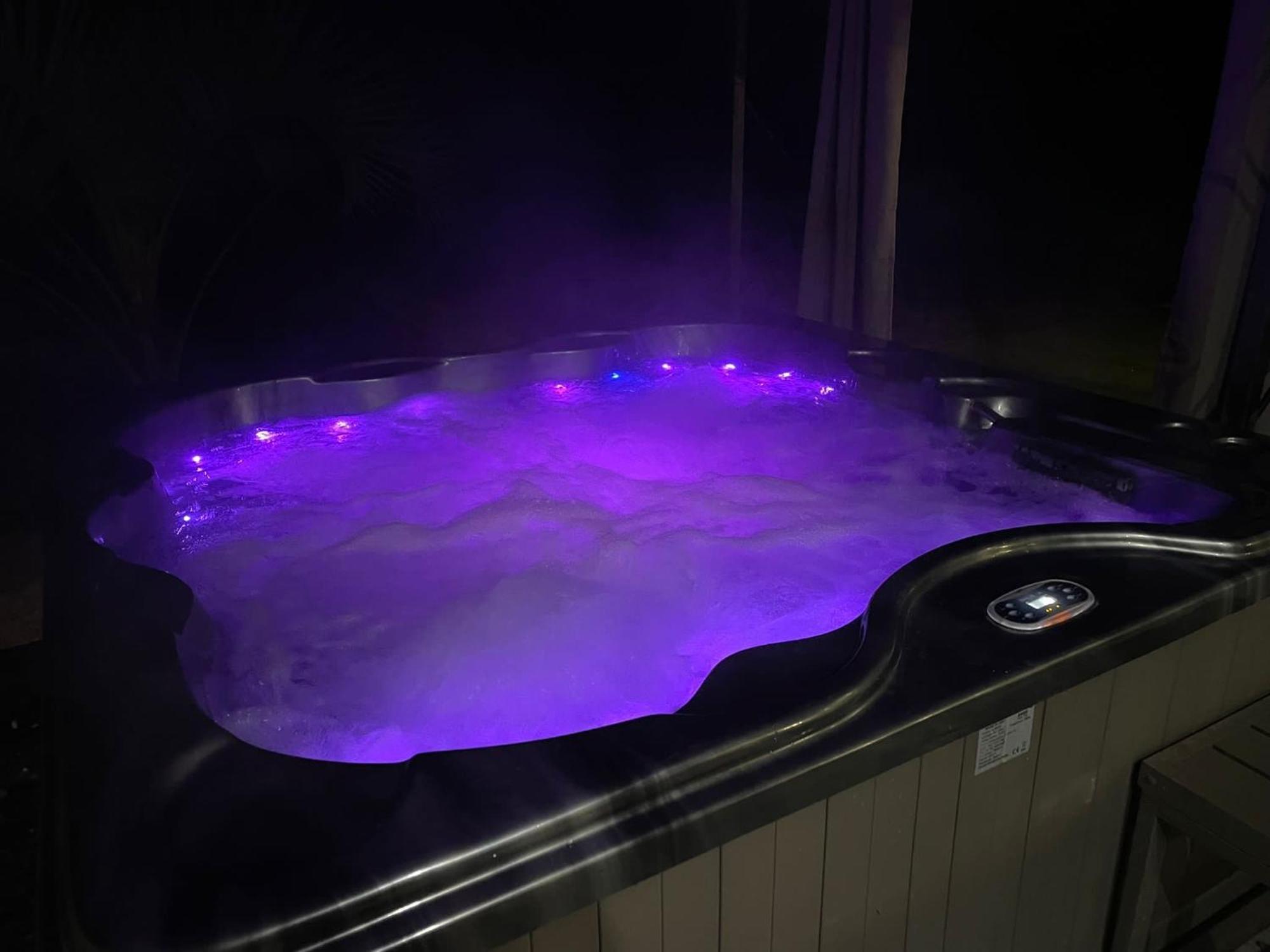 Maison Moderne Au Calme Avec Billard, Jacuzzi, Bain A Remous, Piscine, Babyfoot Labastide-du-Temple Luaran gambar